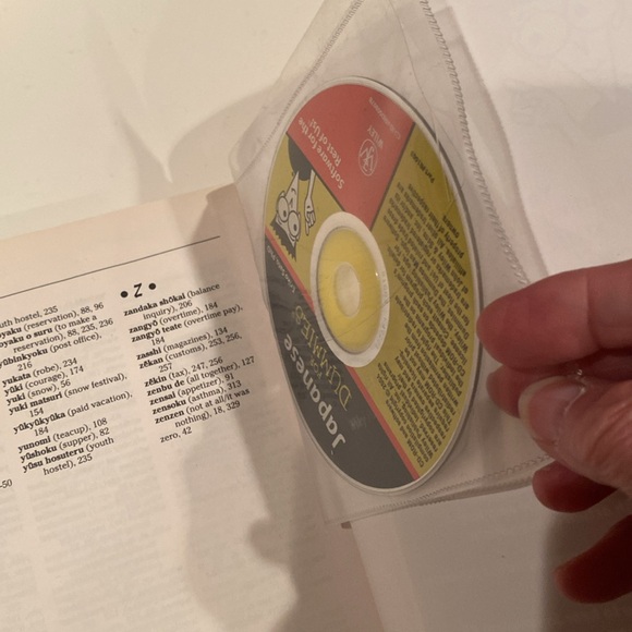 NWT “Japanese for Dummies,” Softcover with CD - Picture 3 of 3